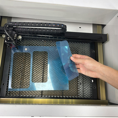 Gravure mobile de découpeuse de laser de Daqin de verre trempé