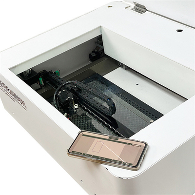 Coupe au laser d'autocollant mobile personnalisé pour le cuir en papier refroidissement à l'eau Weihong contrôle automatique de coupe au laser
