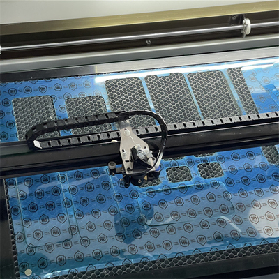 Machine de découpe au laser pour téléphones portables