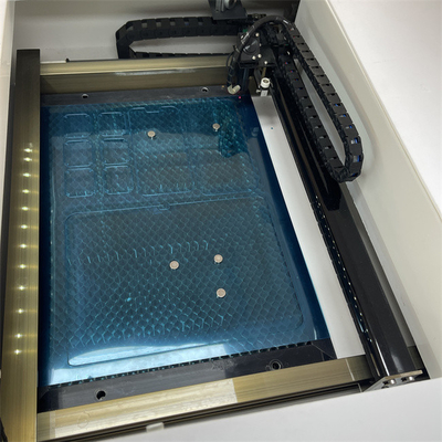 Système de découpe à haute vitesse et de gravure laser pour écran protecteur 40 kg