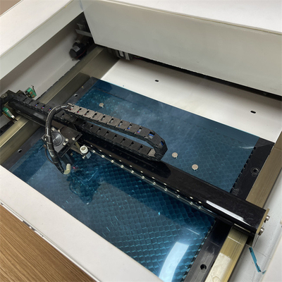 Machine de découpe au laser Daqin à vitesse de découpe de 0 à 50 mm/s