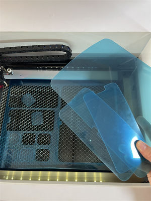 Machine de découpe laser pour protecteurs d'écran, compatible avec n'importe quel modèle et forme, avec modification et ajout de données de modèle faciles