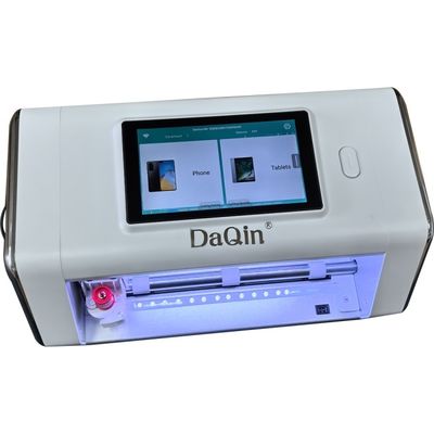 Machine de découpe automatique pour protections d'écran et dos de téléphones portables