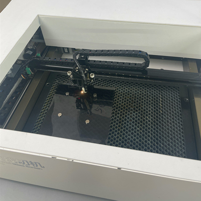 l'écran en verre trempé mobile 24V meurent l'autocollant découpé la coutume 40KG de machine